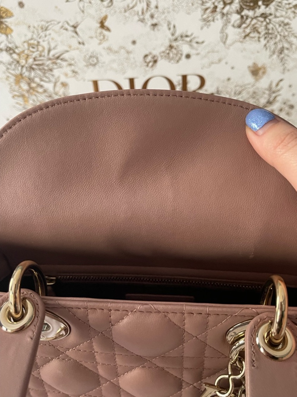 Dior abc Lady Dior Fard small Quilted Leather Top-Handle Bag - Picture 15 of 16